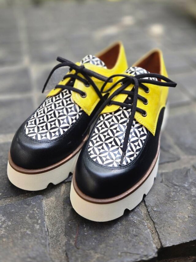 CHIEMIHARA

スペインブランド CHIE MIHARA のボリュームダービーシューズ✨
カラフルなレザーがしっかりボリュームのあるソールとのバランスが取れた一足です。
厚底靴ですが5cm程度で大人でもチャレンジしやすく、カジュアルにならずにスタイルアップしてくれるのがポイントです。
季節問わず使えて、ソックスなどでアレンジできるので様々なスタイルで楽しめるシューズになっています。

🩵HEART🩵
0973-27-6103

#chiemihara
#チエミハラ
#レースアップシューズ
#アッシュペーフランス
#heart