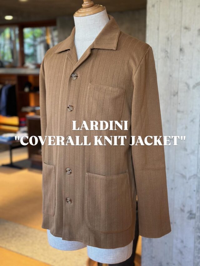 ◀︎LARDINI▶︎

LARDINIから、コンパクトコットンを使用した12ゲージのカバーオールニットジャケットが到着✨

目の詰まったコットンならではの滑らかなタッチと程よいハリが、端正なシルエットを美しく保ちます。
フラットリブステッチによる縦のラインが繊細な陰影を生み、無地でありながら奥行きのある表情に。程よくリラックス感のあるデザインに、すっきりとした前立てとパッチポケットが調和し、上品な佇まいに仕上げています。

#lardini
#ラルディーニ
#jacket

素材の質感と編みの精度が際立つ一着。
メインのトップスには勿論、インナー使いも出来る幅広いアイテム♪
ぜひサイズ、カラーが揃っているうちに✨

#remix #リミックス 大原参道リミックスビル
大分 日田 セレクトショップ
instafashion

@remix_homme 
@landmark_1f
@r_sasebo_remix 
@r_sasebo_remix_2
@r_sasebo_marina