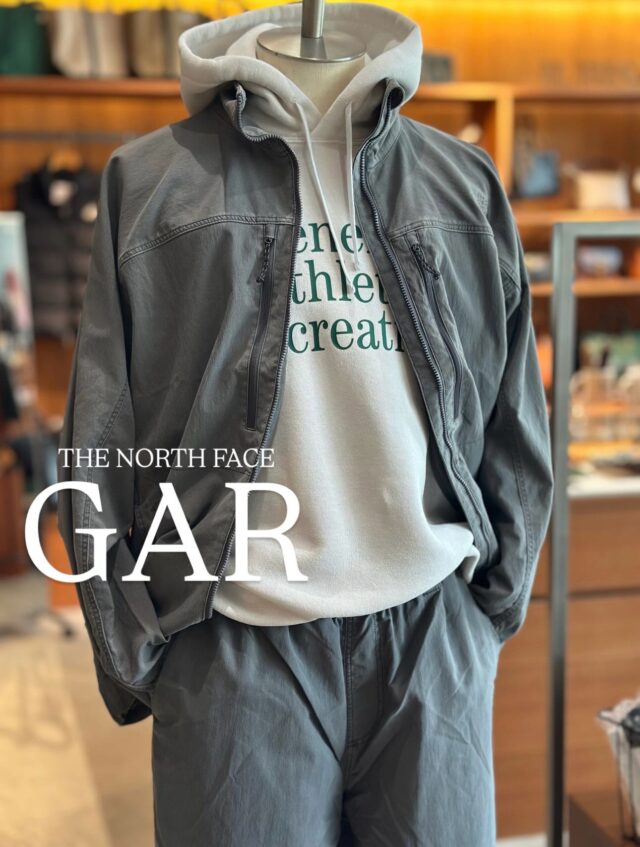 THE NORTH FACE
NEWコレクション"GAR"

ヴィンテージライクな意匠をまといつつ、
機能美と実用性を備えた汎用性の高いソフトシェルジャケットです。

ナイロン100%ながら、特殊染色加工によりヴィンテージのような自然な色落ち感を表現した生地で往年のソフトシェルジャケットのディテールを踏襲したデザインになってます。

ストレッチ素材ではっ水加工付き。
フロントはダブルファスナー、左右サイドと胸にファスナーポケット
UVガード（UPF30-50+、紫外線カット率90%以上）機能付き

カラー:マッシュルーム、パシェグレー
サイズ:M.L

¥24.000+税

#リミックス#日田セレクトショップ
#ノースフェイス#gar#ノースジャケット

ランドマーク店
📞0973-25-6050

オム店(メンズ)のインスタはこちら
☞@remix_homme
