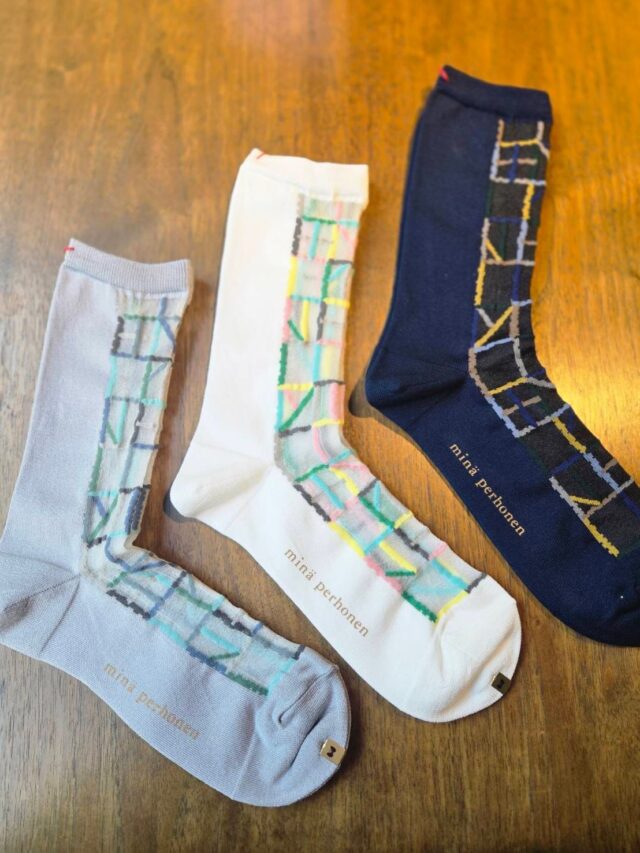 minä  perhonen

新作入荷しました✨
swayバッグSサイズのyellowとmintは後日入荷予定です❤️

🩵HEART🩵
0973-27-6103

#minaperhonen
#ミナペルホネン
#ソックス
#日田市
#HEART