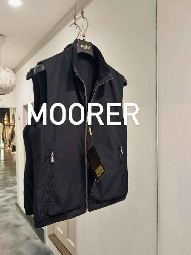 ♠️MooRER♠️

リバーシブルベスト

税込¥206,800

弊社にて取り扱うラグジュアリー
ブランドの一つになります。

確かに高いブランドになりますが、
着心地や数年後必ず納得頂ける品質と
スタイリングに合うと思います。

Made in Italy」にこだわり、伝統的な製造技術と最新のテクノロジーを組み合わせています。

細部にわたる丁寧な作り込みは、多くの人に長く愛される理由です。

機能美と耐久性 高密度に織られたシェルは耐久性に優れ、雨に強いモデルも多く、厳しい環境にも対応する実用性があります。

ボタンやファスナーなどのパーツもオリジナルで手がけており、徹底した品質管理がなされています。

Thank you for shopping with me❣️
Real buy& wish list 🩵

#sasebo #nagasaki
#佐世保 #長崎
#r_saseboselectshop
アールサセボ 
服 ファッション sasebo5bangai

〒857-0805
  長崎県佐世保市光月町1-18-1F
  R sasebo  tel 0956-59-7288

Mail  r-sasebo@remix-group.com