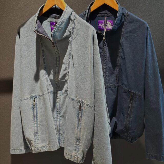 THE NORTH FACE Purple Label

Cotton Nylon Weather Field Jacket

コットンナイロンウェザーを使用したトラックジャケット
たて糸にインディゴ染めしたコットンのネップ糸、よこ糸にリサイクルナイロンを使用
グレーのたて糸は硫化染料で染色したネップ糸を使用
肩から袖にかけて自然なラインが出るように設計し、裾はアジャスタースピンドル付き。
身幅にゆとりを持たせたオーバーサイズシルエットです✨

S.Mサイズ
¥36.000+税

#リミックス#日田セレクトショップ
#パープルレーベル#ジャケット#春アウター

ランドマーク店
📞0973-25-6050

オム店(メンズ)のインスタはこちら
☞@remix_homme