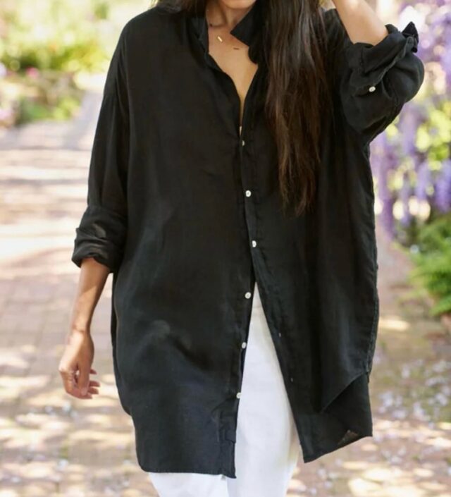 ♠️Frank＆Eileen ♠️

フランク＆アイリーン 

MACKENZIE ORGANIC VOILE ビッグシャツ

今季も引き続きビッグシルエットが狙い目❗️

1点投入でトレンドのデイリールックに導くシャツ
がお目見え。

ビッグサイズで気負わず纏えて、体型を気にせず
着用できるのがうれしいところ。

ほんのり透け感とコットンボイルのさらりとした
涼やかな着心地が春夏シーズンにぴったり。

そのままではもちろん、ライトな羽織としてもおすすめ！

Thank you for shopping with me❣️
Real buy& wish list 🩵

#sasebo #nagasaki
#佐世保 #長崎
#r_saseboselectshop
アールサセボ 
服 ファッション sasebo5bangai

〒857-0805
  長崎県佐世保市光月町1-18-1F
  R sasebo  tel 0956-59-7288

Mail  r-sasebo@remix-group.com